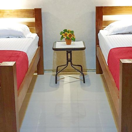 Maple Tree Homestay Maguwo エクステリア 写真