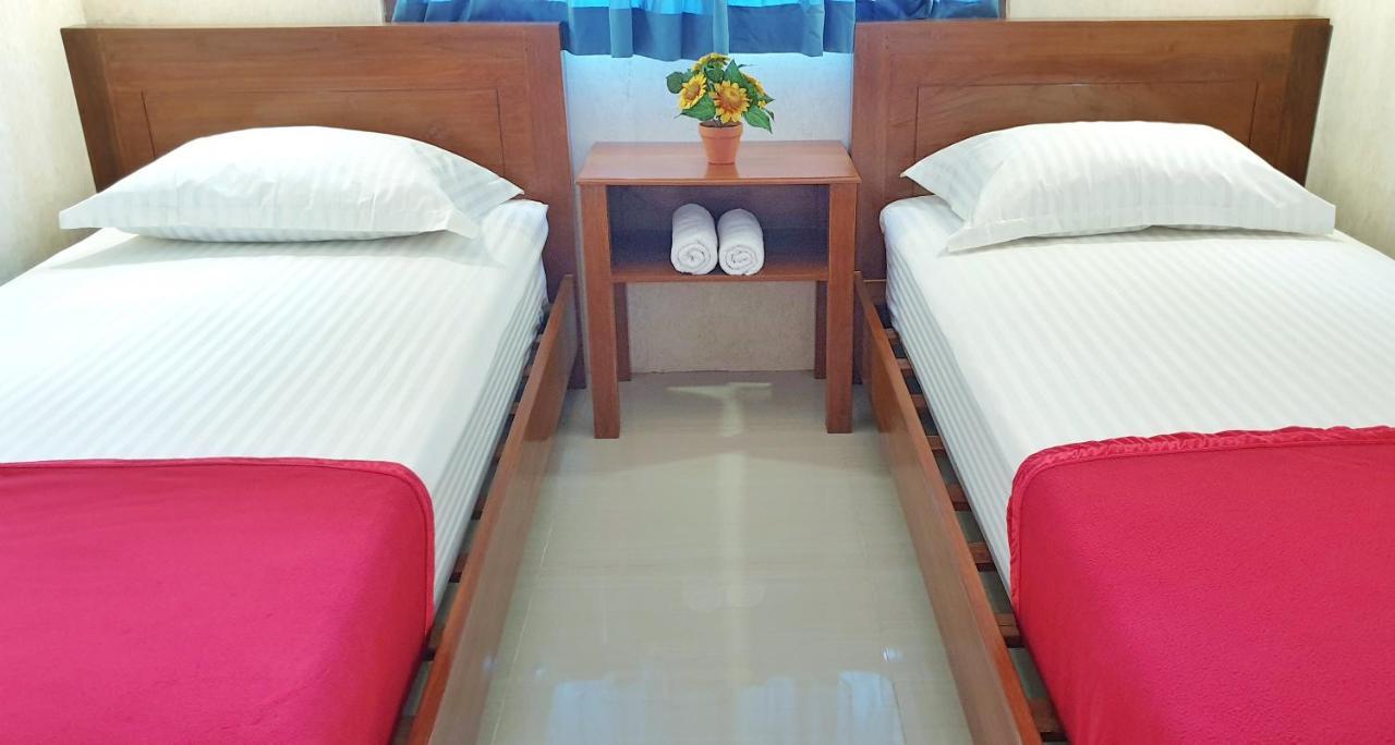 Maple Tree Homestay Maguwo エクステリア 写真