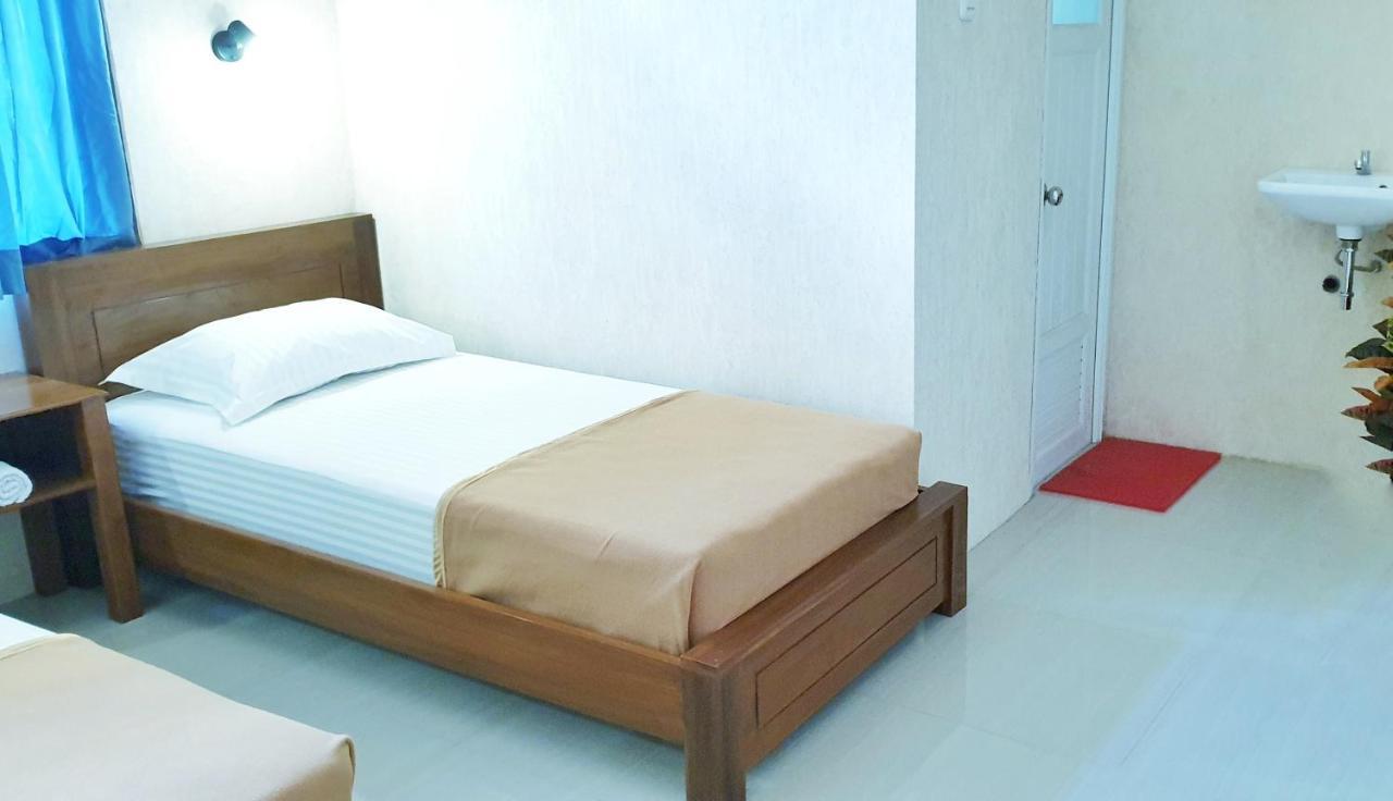 Maple Tree Homestay Maguwo エクステリア 写真