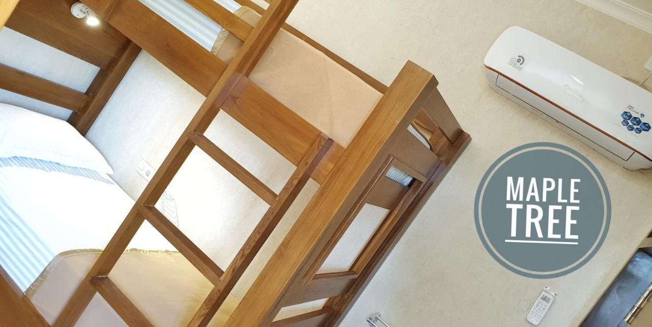 Maple Tree Homestay Maguwo エクステリア 写真