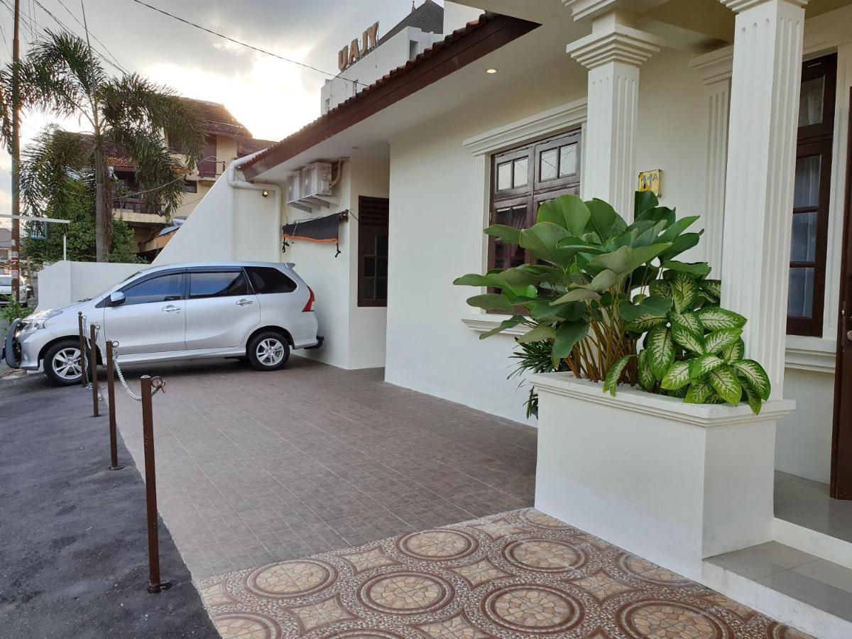 Maple Tree Homestay Maguwo エクステリア 写真
