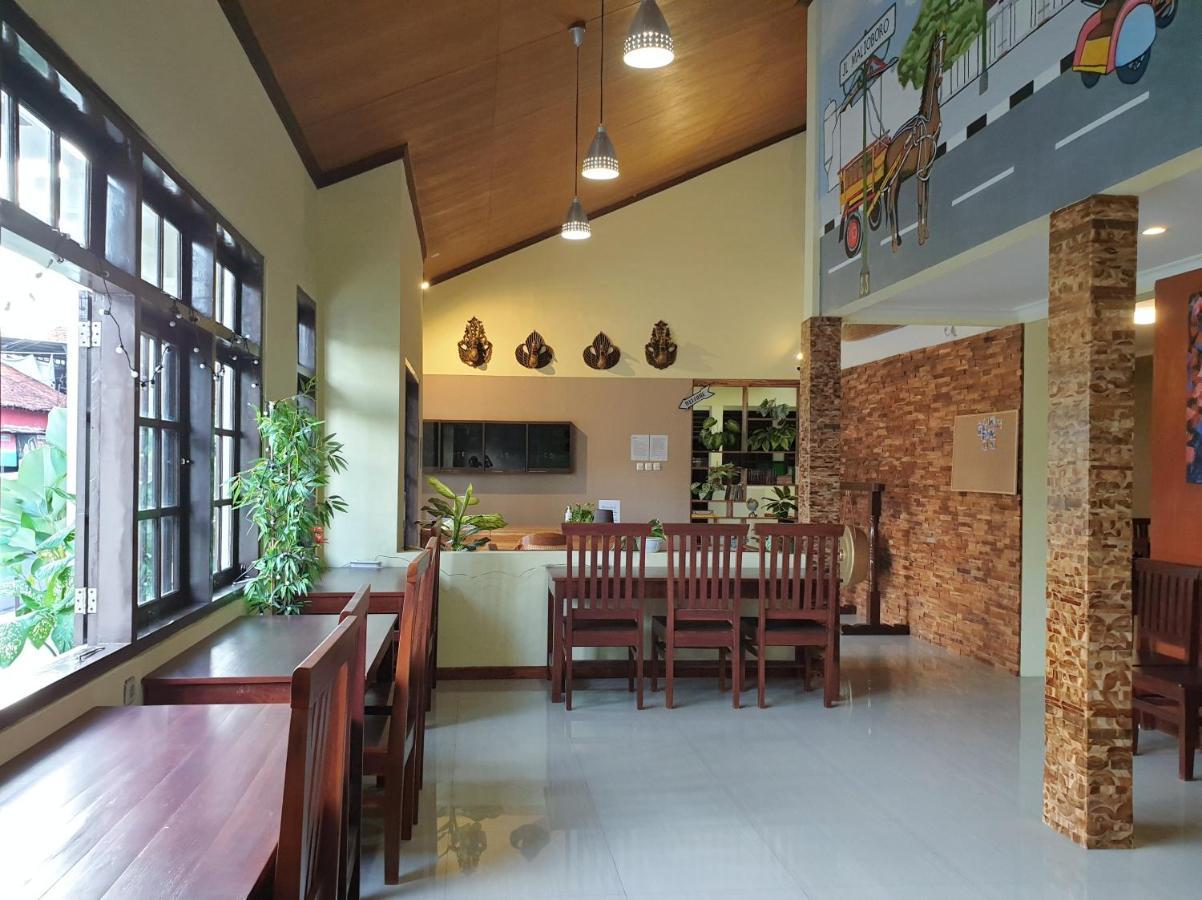 Maple Tree Homestay Maguwo エクステリア 写真