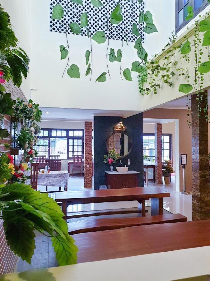 Maple Tree Homestay Maguwo エクステリア 写真