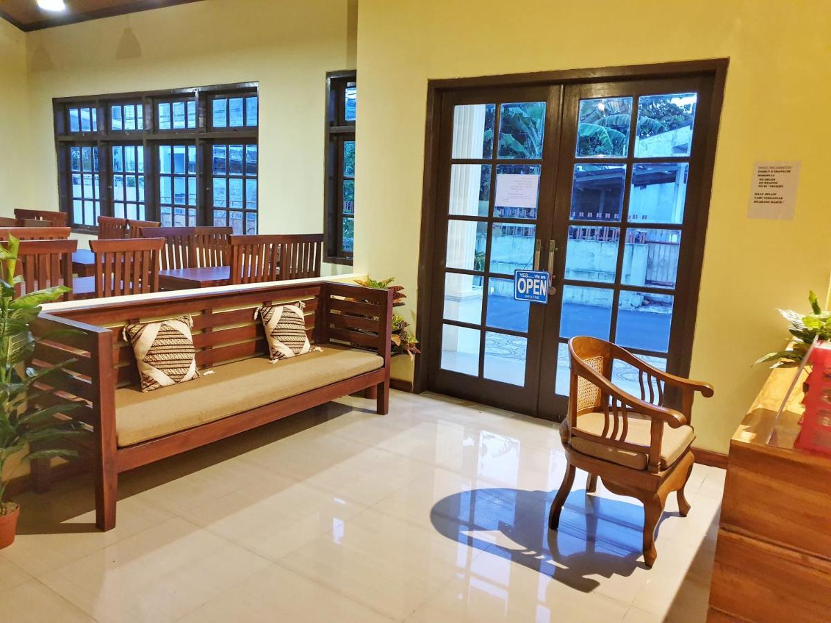 Maple Tree Homestay Maguwo エクステリア 写真